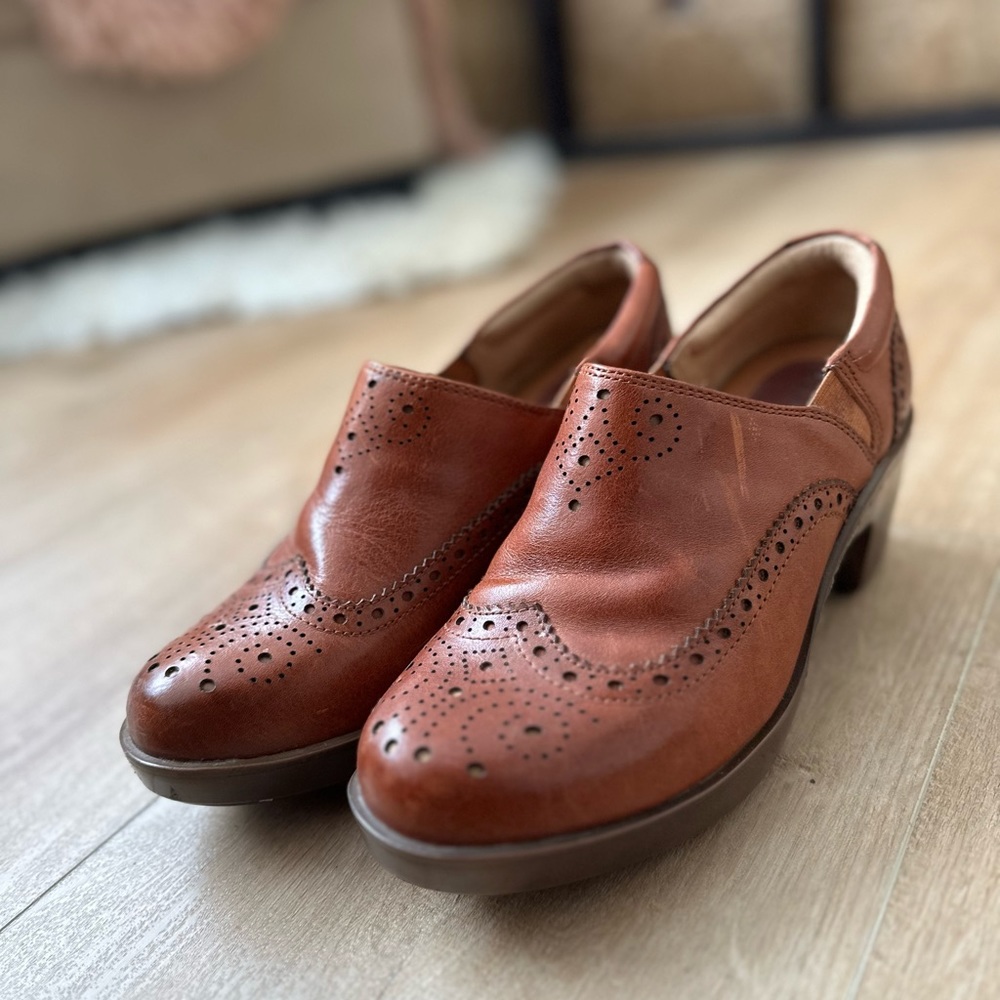 Ariat Bradford Leather Wingtip Style Platform | Clog Bootie | 7.5 b - Picture 3 of 11